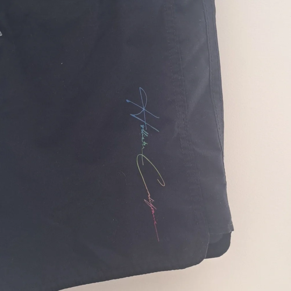 Hollister Black 9* Inseam Board Shorts size 30